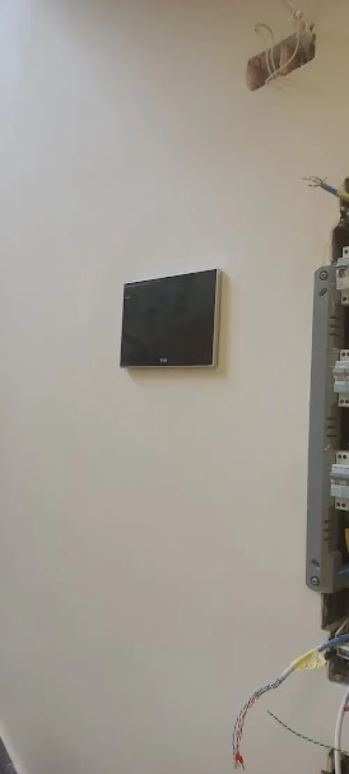 électricien bâtiment domotique (smart home )منازل ذكية) كهربائي)