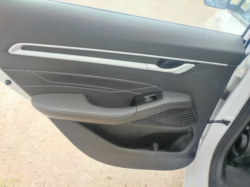 Geely Emgrand 2025 