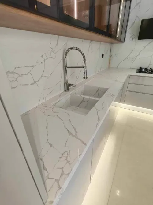 Quartz et Granite e Marbre