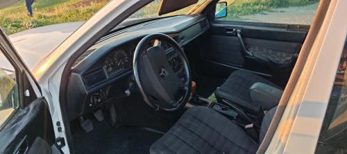 Mercedes 190d 1990 
