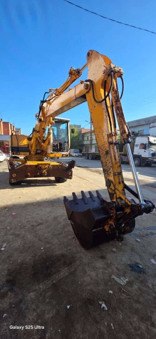 LIEBHERR EXCAVATRICE 312 1997