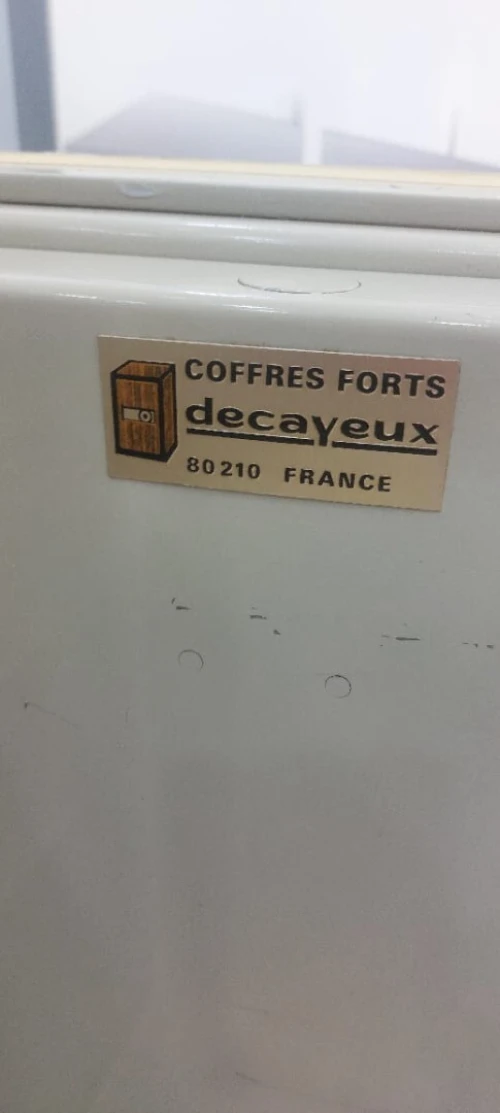 Vente tous type de coffres-forts, armoires et portes blindées