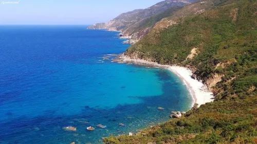 Location vacances Appartement F4 Skikda Collo
