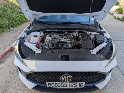 MG MG5 2025 Dubai manuelle