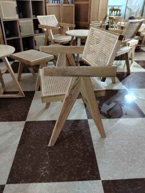 CHAISE CINEMA