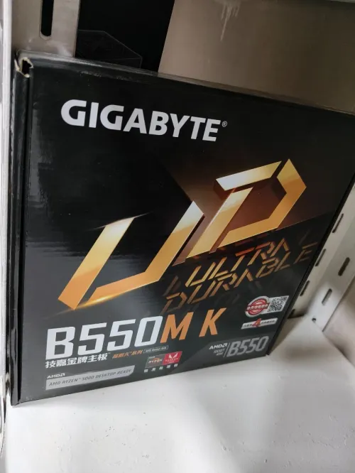 B550 GIGABYTE MK 4 SLOT NEW