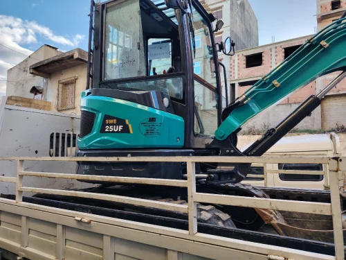 location mini pelle 2t5 avec bris roche