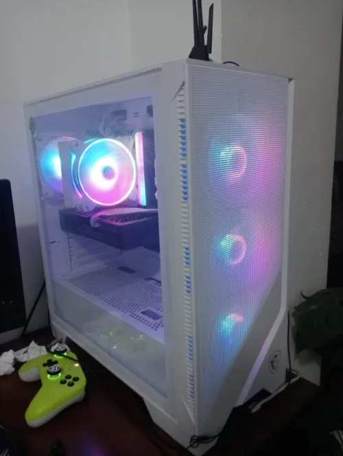 Pc gamer Rx 9060xt . Ryzen 5 7500ffff