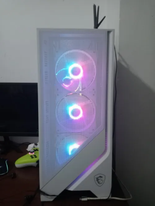 Pc gamer Rx 9060xt . Ryzen 5 7500ffff