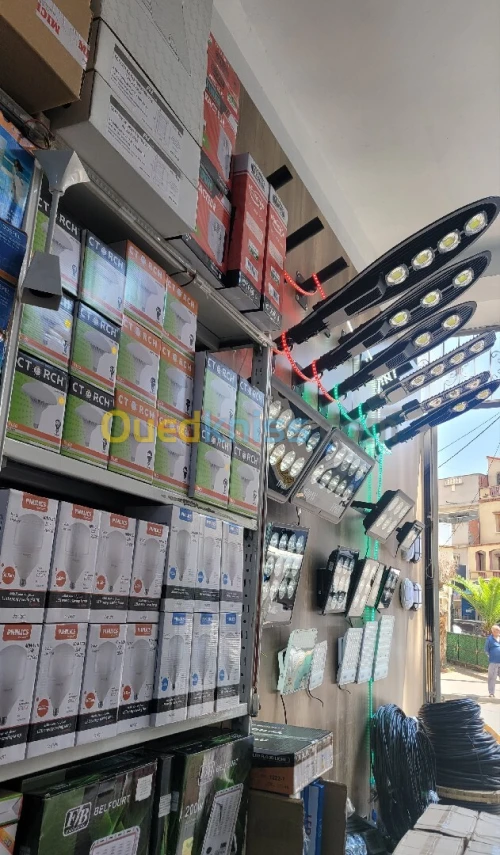 Fournisseur Éclairage public industriel BANC public el hamiz العاب الحداىق كراس حديد حطب 