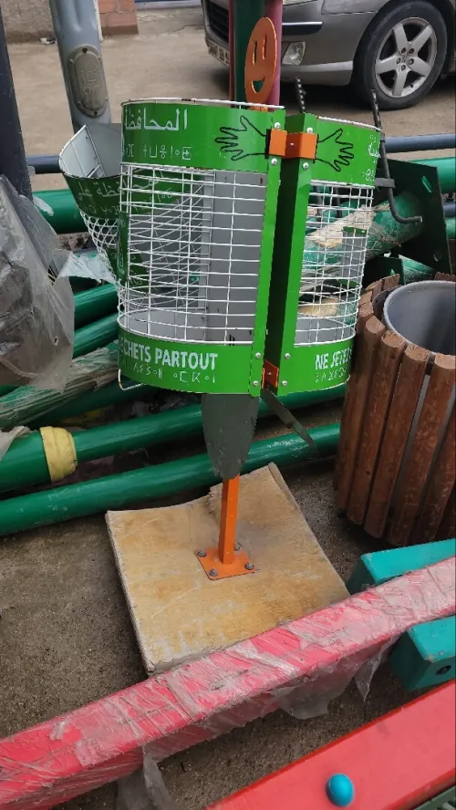 Fournisseur banc en fonte et bois corbeille born de stationnement grille d'arbres 1m80 2m tampon grille avaloir caniveaux