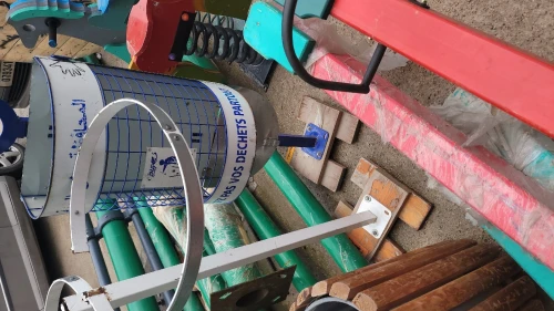 Fornisseur Équipements urbain banc en fonte d400 et bois jardin public éclairage كراسي حديد