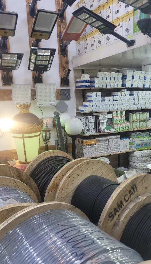Fournisseur Éclairage public industriel BANC public el hamiz العاب الحداىق كراس حديد حطب 