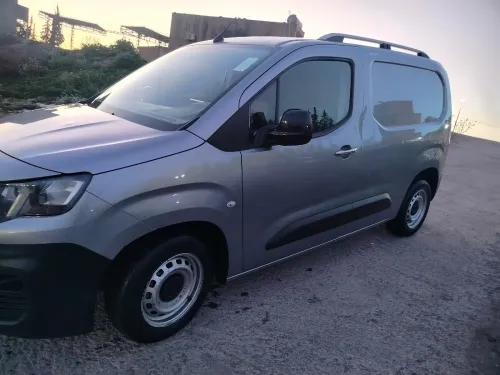 Peugeot Partner 2021 Nouveau Outdoor