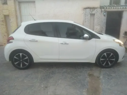 Peugeot 208 2019 Access Facelift