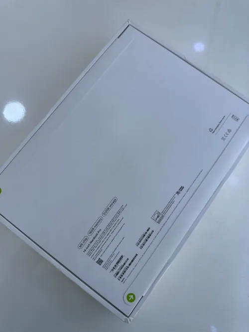 MacBook Pro M5