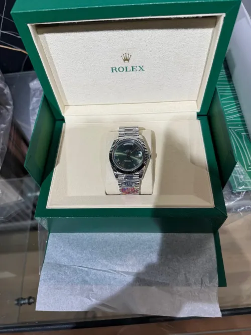 Montre Rolex DayDate green dial (Clean / Clone)