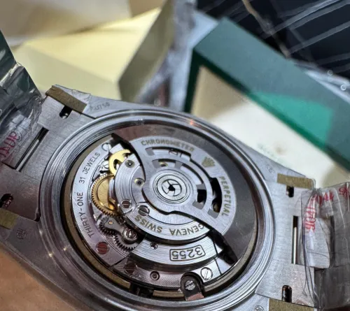 Montre Rolex DayDate green dial (Clean / Clone)