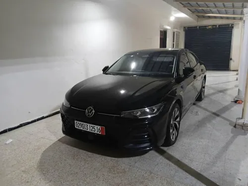 Volkswagen Passat 2025 Pero