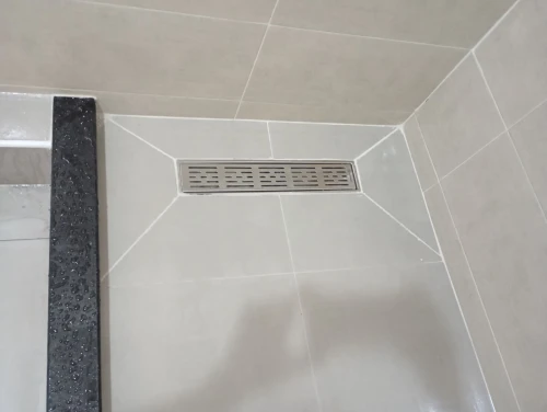 Construction douche italienne carleur et plomberie