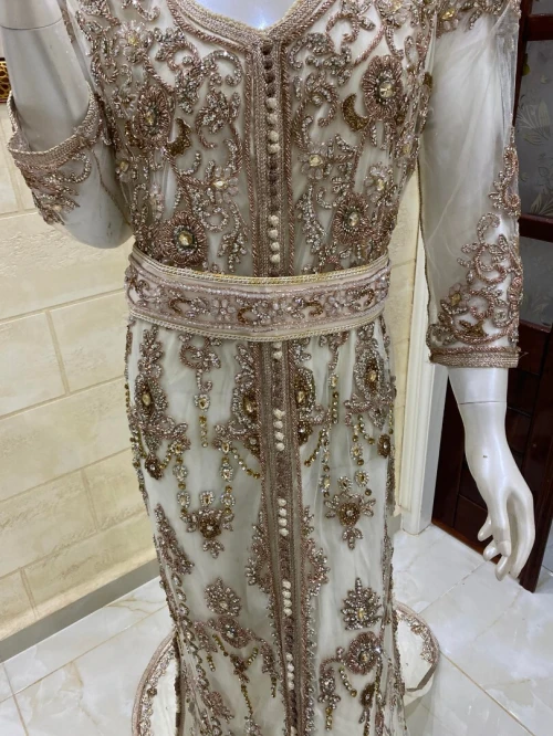 02 Caftan Mariage, Karakou Traditionnel et Robe Soirée.