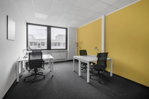 Bureau privé à louer pour 4 personnes à ALGIERS, Les Pins Maritimes