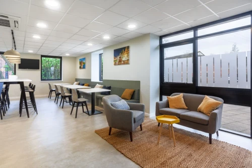 Bureau privé à louer pour 5 personnes à Algiers, Hydra