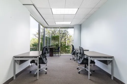 Bureau privé à louer pour 3 personnes à Algiers, Bunyan Hydra