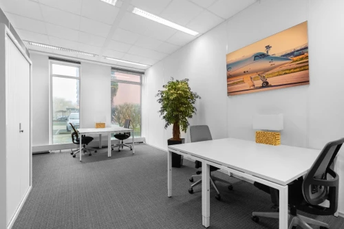 Bureau privé à louer pour 4 personnes à Oran, Cintra