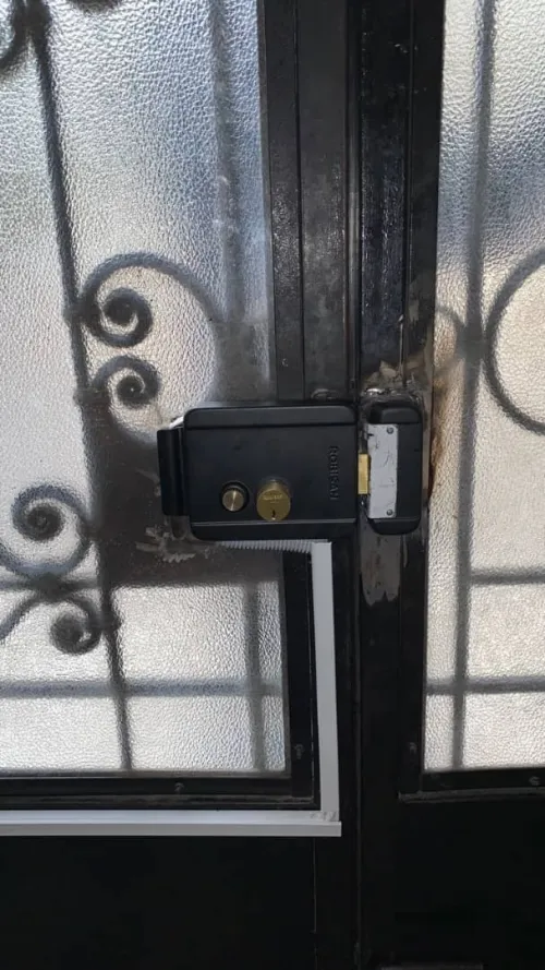 تركيب كاميرات المراقبة Installation camera DE surveillance