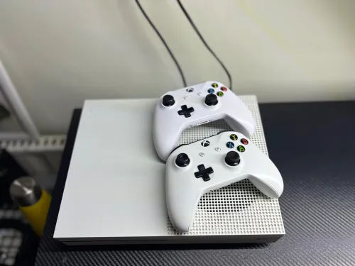 Xbox One S