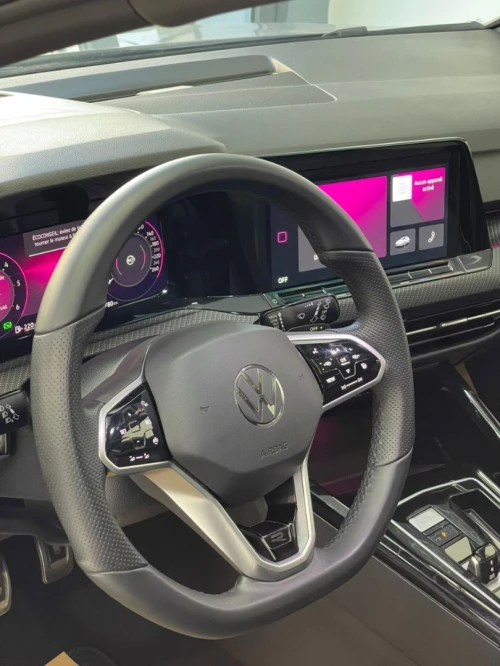 Volkswagen Golf 8 2024 R-Line