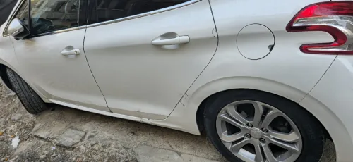 Peugeot 208 2015 Allure