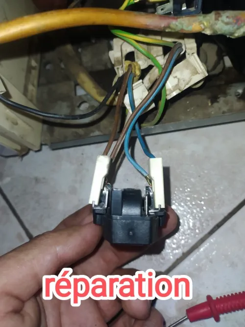 تصليح مكيفات الهواء و اجهزة التبريد . Réparation Climatisation