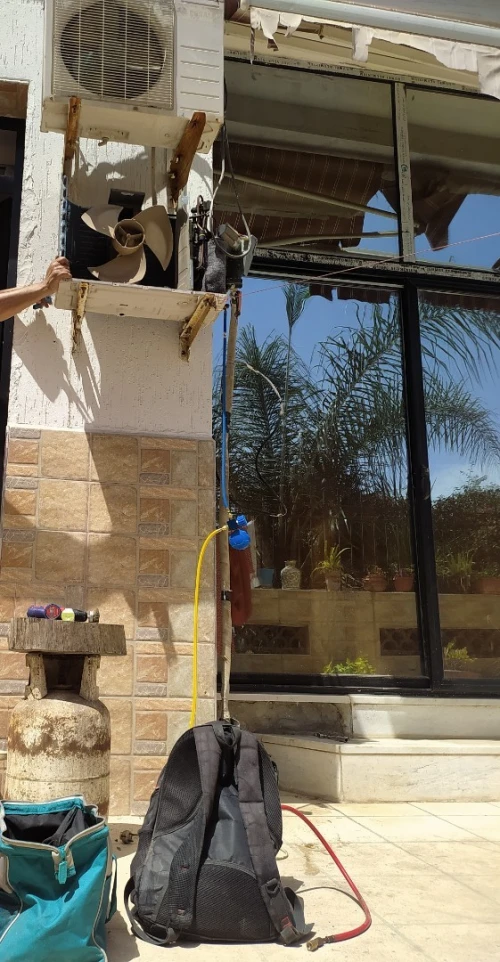 تصليح مكيفات الهواء و اجهزة التبريد . Réparation Climatisation