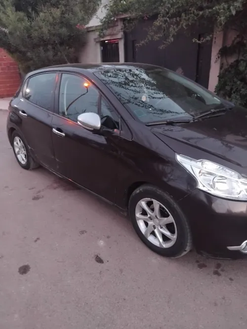 Peugeot 208 2014 Allure