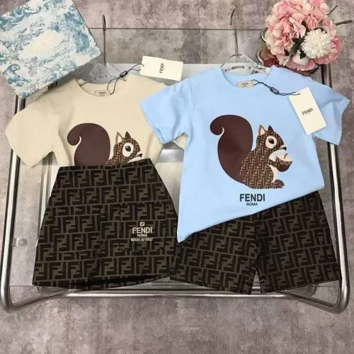 Vêtement enfant garçon et fillette