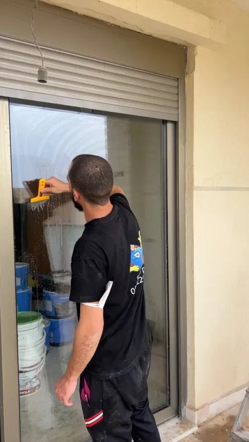 Entreprise De Nettoyage À Alger, Société De Nettoyage Service De Nettoyage vitrage ponçage lustrage