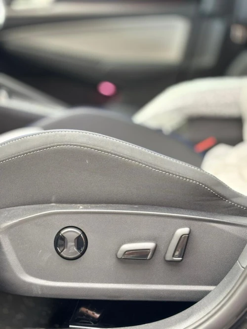 Volkswagen Golf 8 2025 R-Line