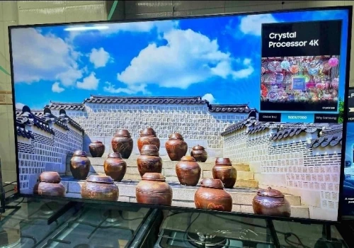 Télévision Samsung cristal 50pouce DU7000