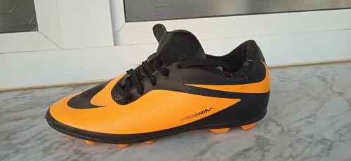 soulier de foot nike point 36