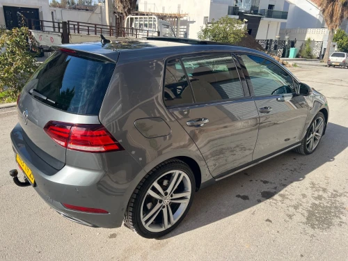 Volkswagen Golf 7 2019 Memphis fiha twa