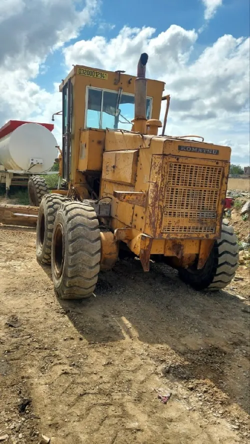 Komatsu Komatsu nivlez GD655 1986