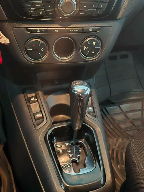 Peugeot 301 2013 Allure