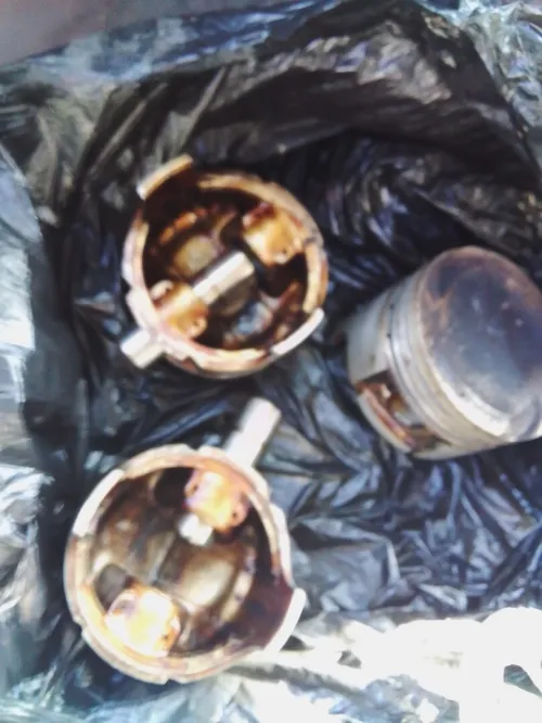 Piston 