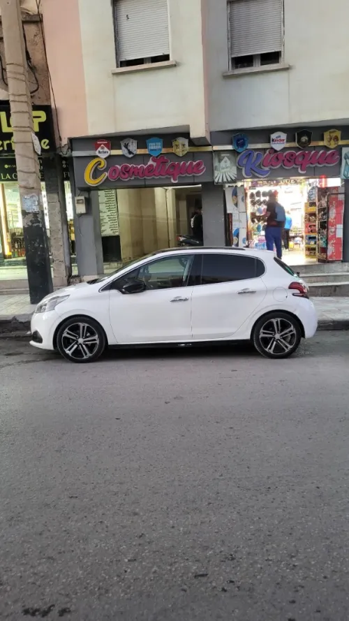 Peugeot 208 2020 Allure Facelift
