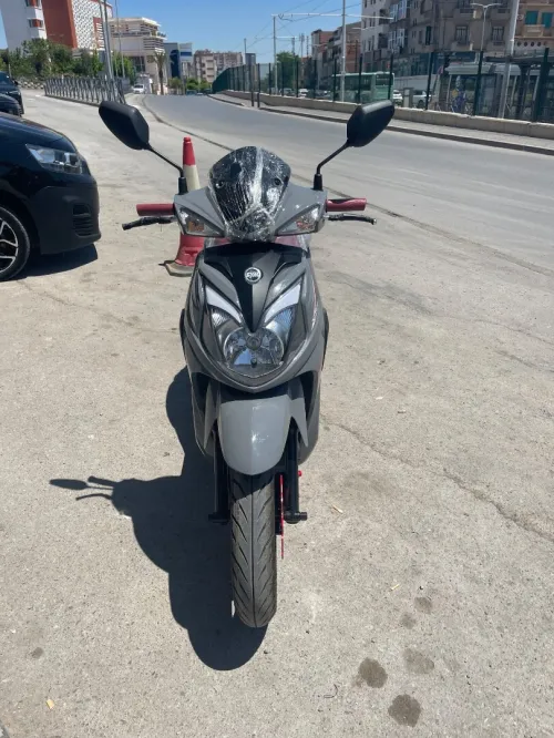 Sym Sr 2025