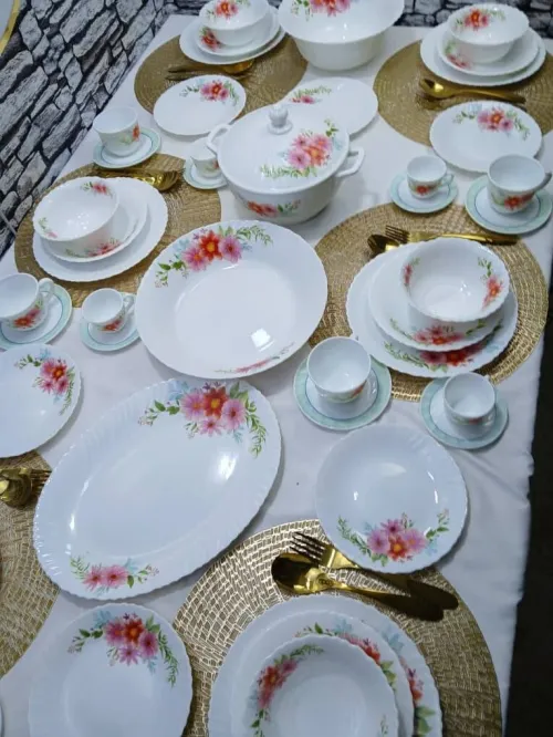 Service A Table 53 Piece A Fleur Rouge