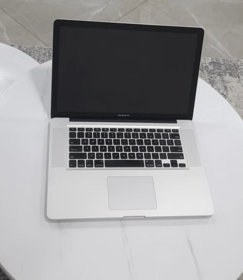 Mac book i7 2012