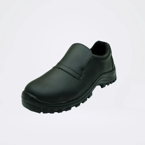 Chaussures de Sécurité et de Protection en Différentes Gammes : Hautes, Basses, PVC..